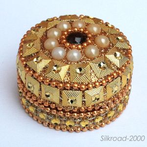 Design: Goldgelb