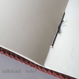 Lederbuch • SKIZZE rötlich