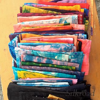 55 Sari • Tücher aus Seide